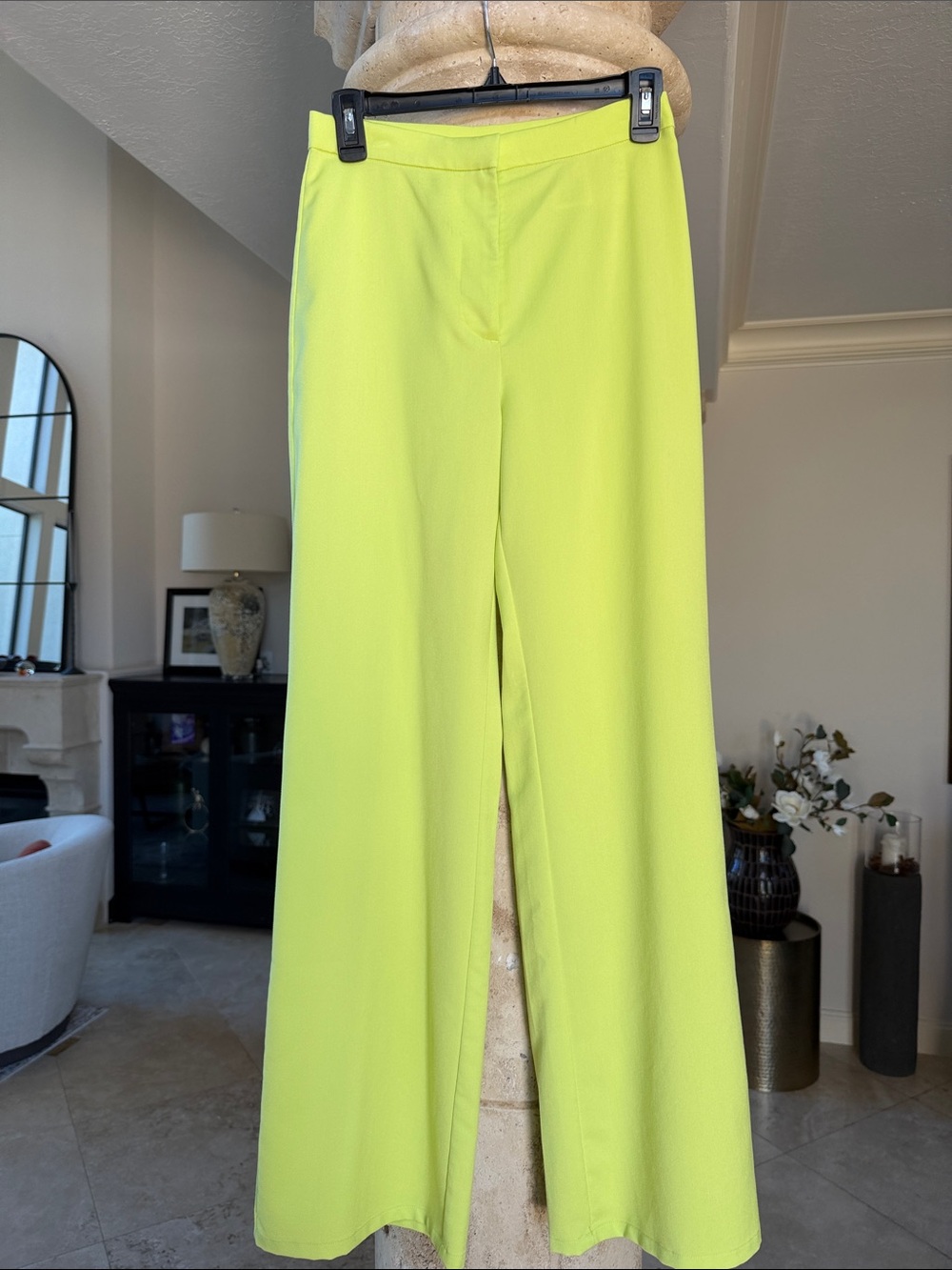 Women's High-Rise Straight-Leg Pants in Neon Yellow Sz 2
